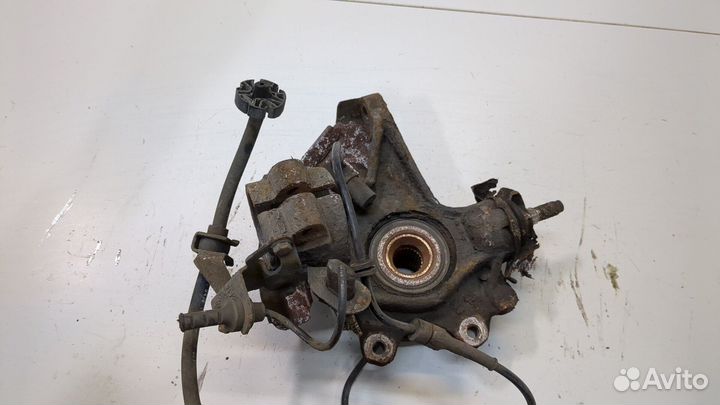 Ступица (кулак, цапфа) правая передняя Peugeot 406