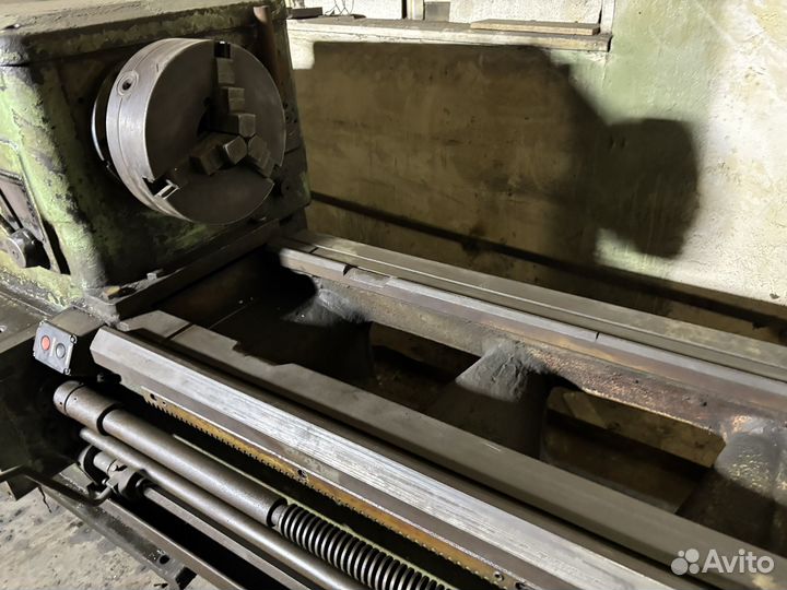 Токарный станок 1М63