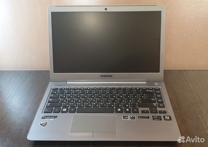 Портативный, без царапинки Samsung Intel Core i3