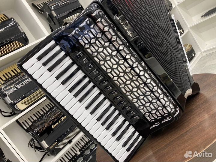 Аккордеон Юпитер 4/4