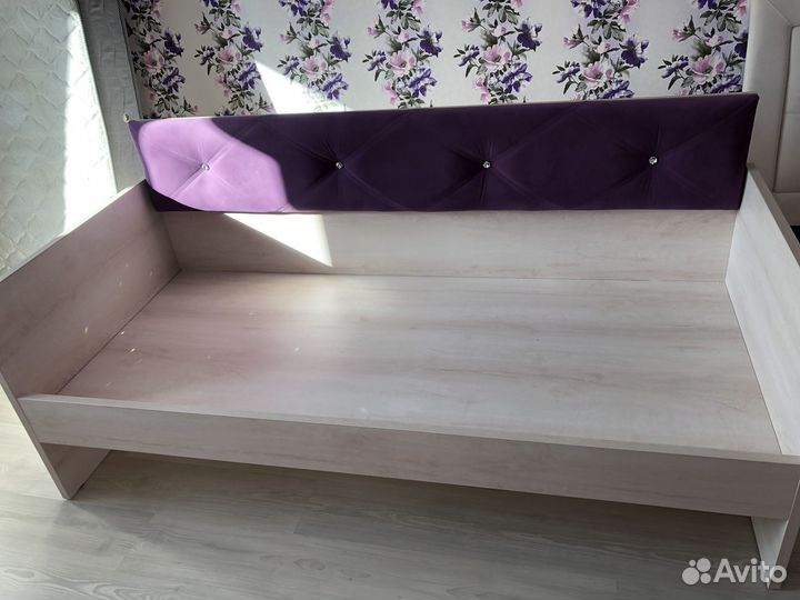 Продам кровать с матрасом