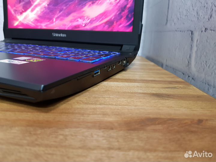 Игровой ноутбук Core i5 / 16Gb Ram / GTX1060 / SSD