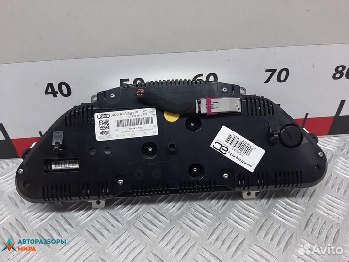 Щиток приборов (приборная панель) Audi Q7 4L 2009
