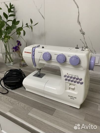 Швейная машина Janome Family Silver Line 3022s