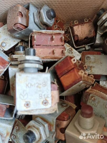 Микропереключатели км2-8, км1-8 1981г