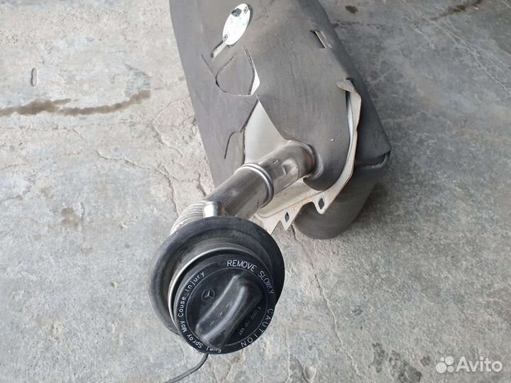 Бак топливный для Mercedes W210