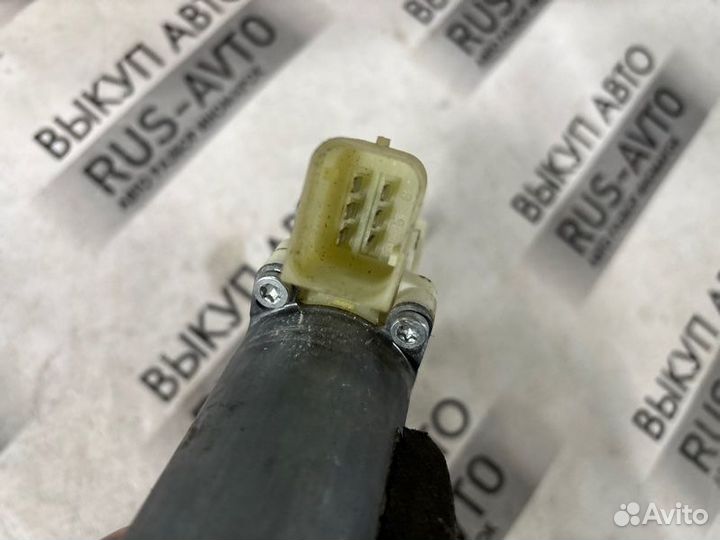 Моторчик стеклоподъемника передний левый Mercedes