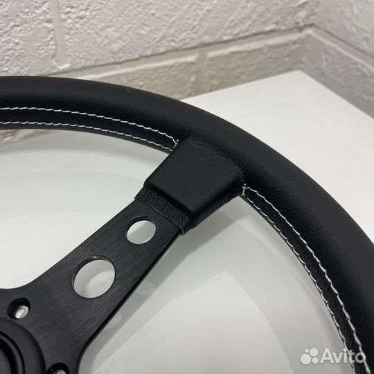 Спортивный руль Momo Prototipo