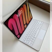 iPad Pro 12.9" (5th Generation) с клавиатурой