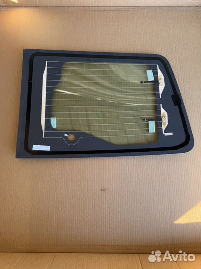 Стекло распашной двери Peugeot Expert