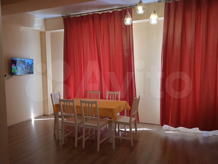 2-к. квартира, 50 м², 1/3 эт.