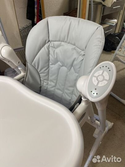 Стульчик для кормления, качели с музыкой