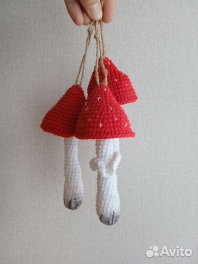 Вязаные мухоморы