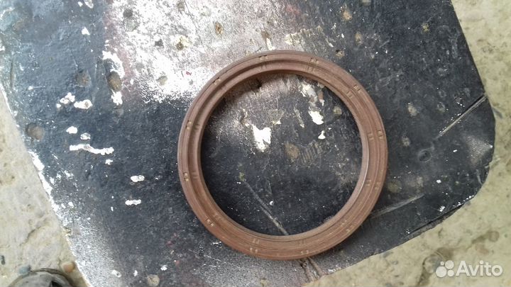 Сальник коленвала mercedes