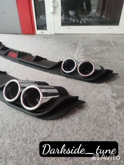 Диффузор на бампер 4 выхлопа универсальный