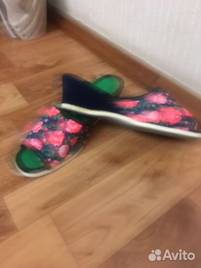 Шлепанцы женские 39 размер