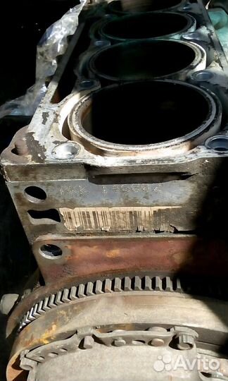 Блок двигателя wv polo1.4 AKK