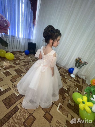 Шикарное детское платье