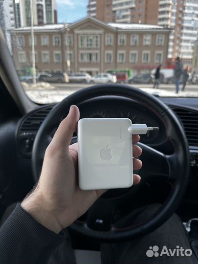140w Apple USB-C Power Adapter