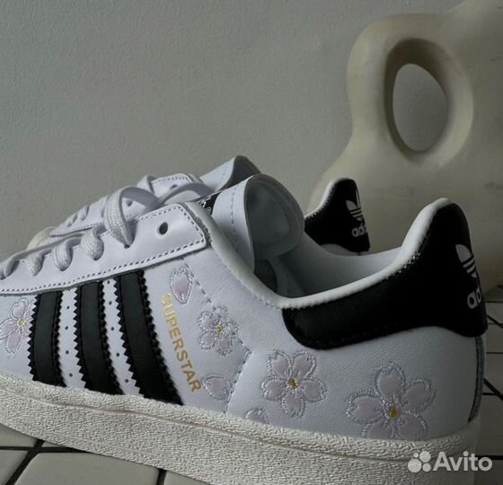 Кроссовки женские adidas superstar hanami