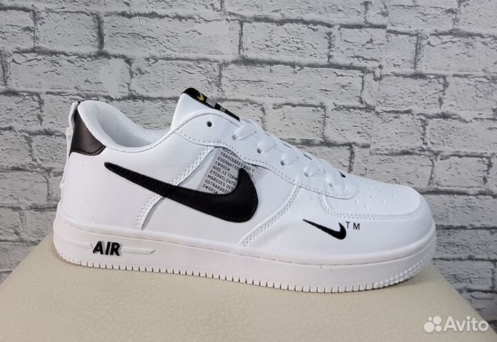 Кроссовки nike air force 1. 43,44. Маломер