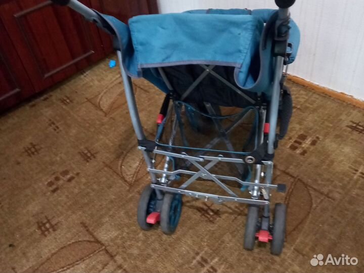 Прогулочная коляска