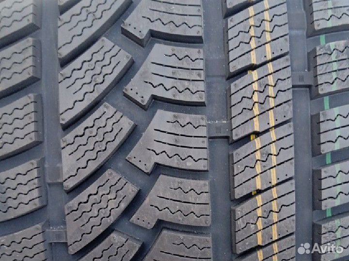 Ovation W-586 275/35 R19