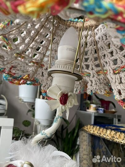 Светильник с фарфоровой девочкой