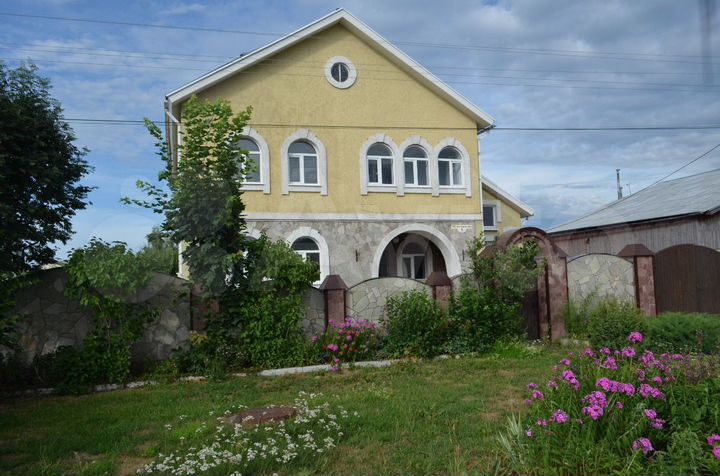 Дом 220 м² на участке 10 сот.