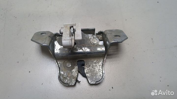 Замок багажника Mercedes C W202, 1998