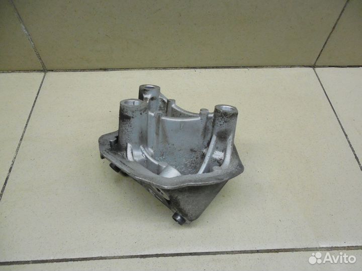 Кронштейн двигателя правый 408 2012