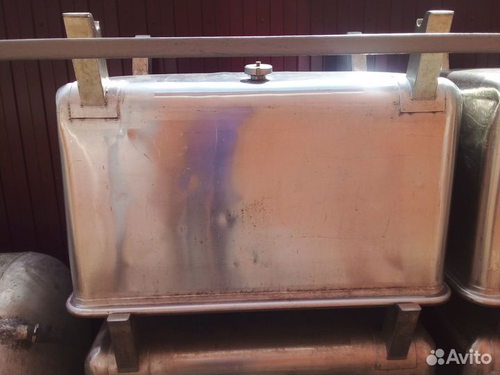 Пищевые алюминиевые и нержавеющие емкости