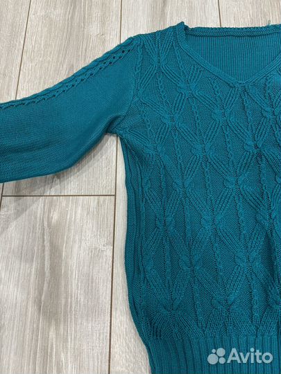 Свитер женский