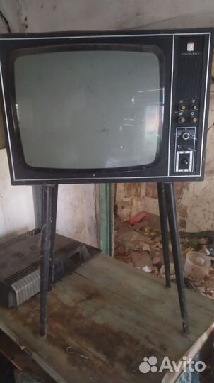 Телевизор Рекорд в312