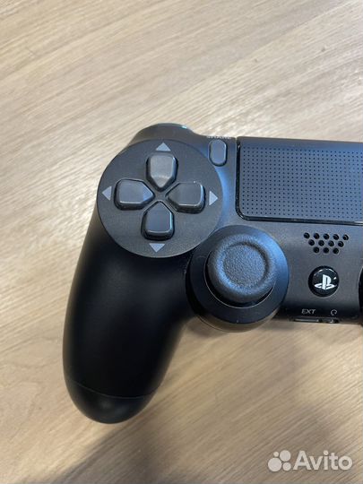 Dualshock 4 wireless controller