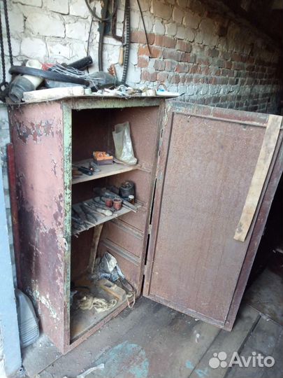 Шкаф металлический