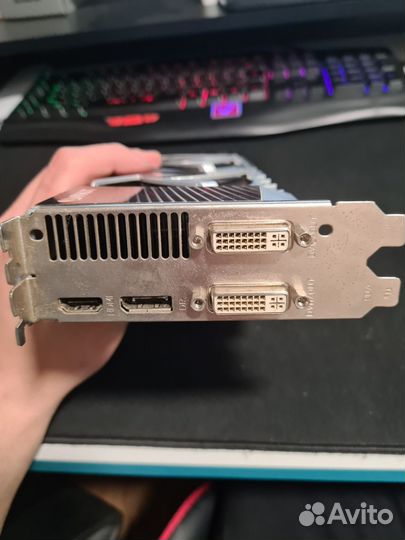 Видеокарта GTX 570