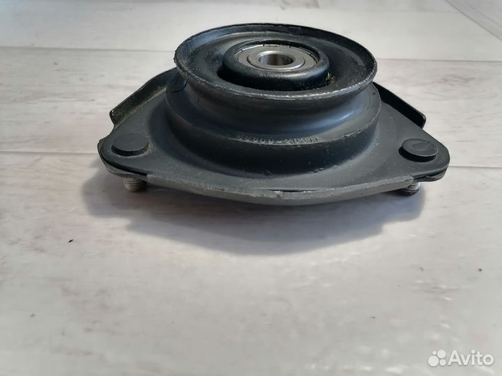 Опора переднего амортизатора Toyota Corona