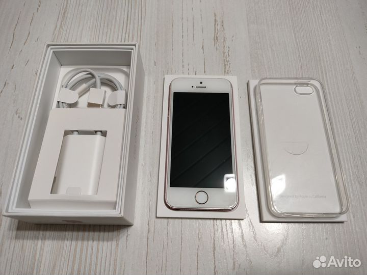 iPhone SE, 32 ГБ