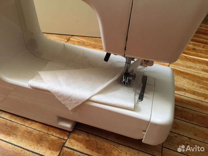 Швейная машинка janome с педалью JK220S