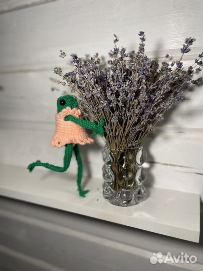Вязаная лягушка из Pinterest