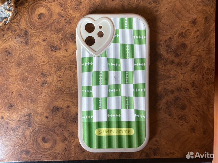 Чехол на iPhone 11