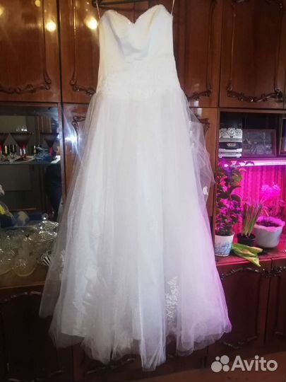 Свадебное платье б/у