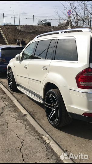 Летние колеса на Mercedes-Benz GL-Класс 295/35 R21