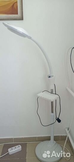 Лампа светодиодная для мастера