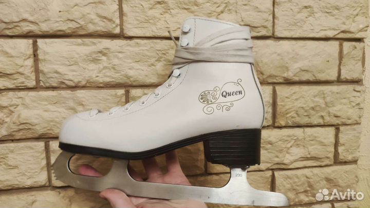 Коньки фигурные