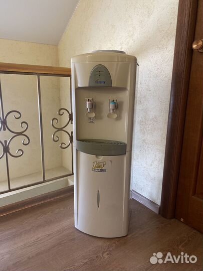 Кулер для воды