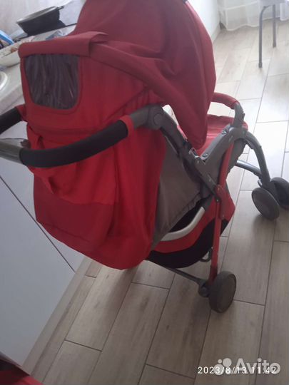 Прогулочная коляска