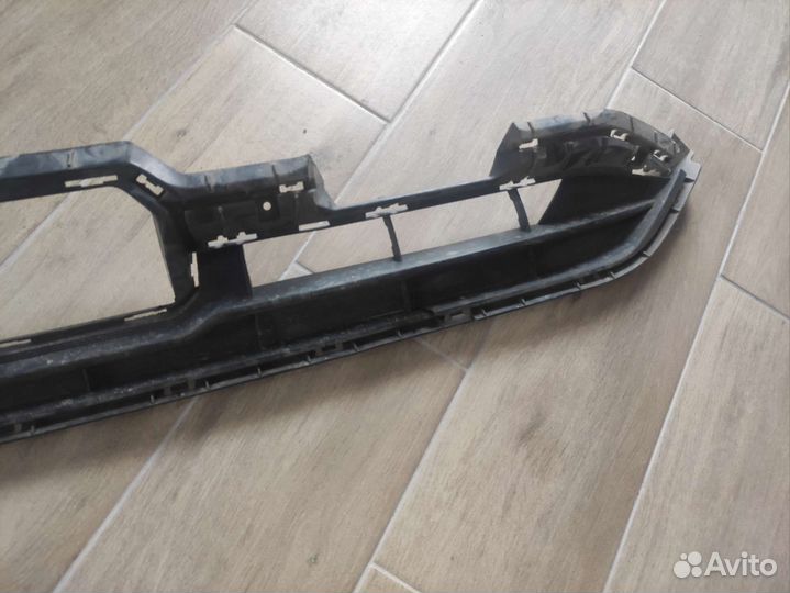 Решетка пепеднего бампера Haval F7