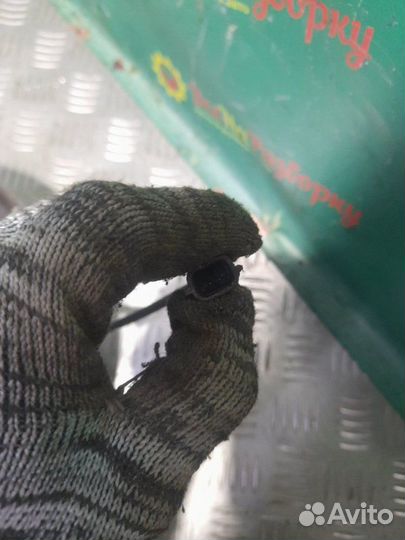 Поворотный кулак передний левый Renault Fluence